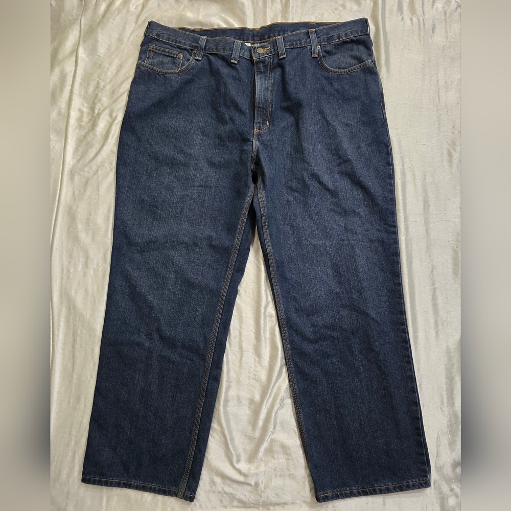 NWT Men’s Carhartt Medium Wash Relaxed Fit Straight Leg Jeans Size 44x30